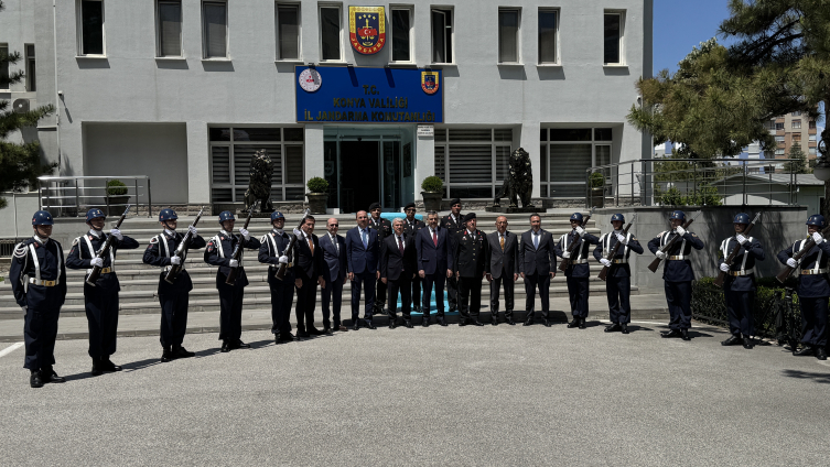 İçişleri Bakanı Çiftçi, emniyet ve jandarma personeliyle bayramlaştı
